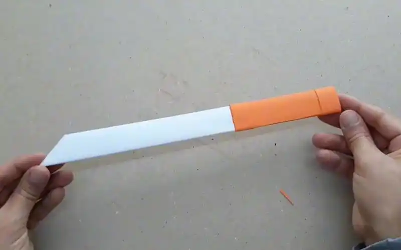 教你折一把武士刀,非常简单的手工折纸,一看就会