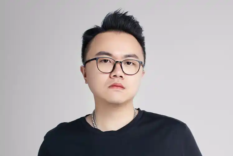 p>黄俊,高级室内设计师 sup data-ctrid="d3bswt1">1 /sup> sup data