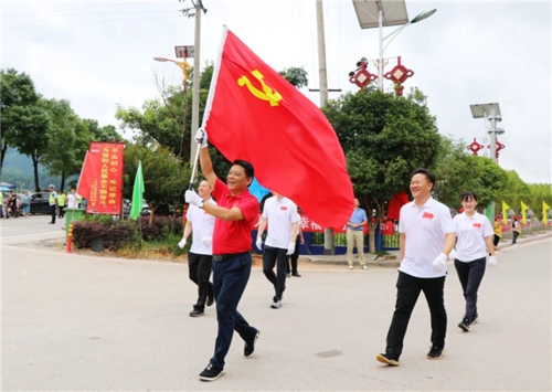 广西频道(2021) 文体健康  迎着鲜红的党旗,迈着矫健的步伐,7个乡镇