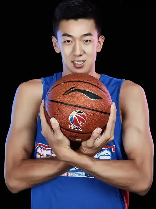 王少杰参与「篮不住的体育课」线上公开课,激励篮球追梦人