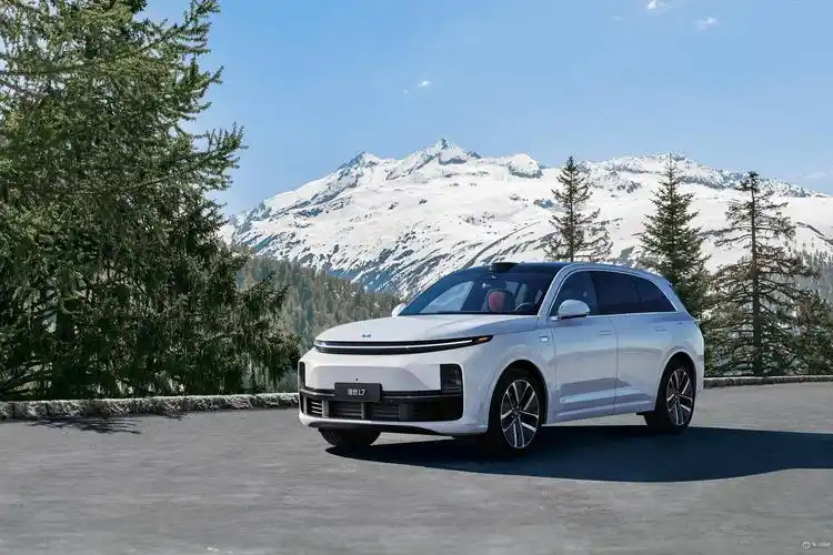 理想汽车旗下首款中大型五座suv车型理想l7自2022年9月首次亮相以来就