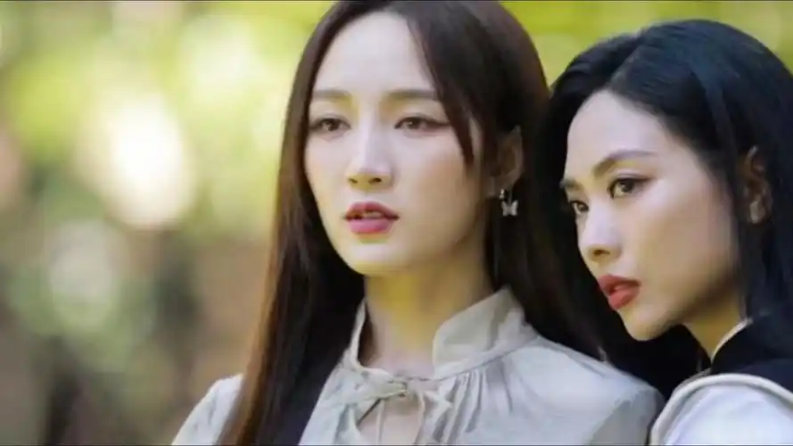 孟佳 王霏霏 《肢 体 语 言》