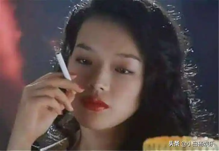 李冰冰,连抽起烟来都是高贵范周迅这姿势也没谁了,章子怡倪妮end-作者