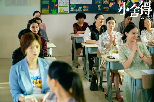 原创《小舍得》和《陪你一起长大》两部教育剧撞档上线,哪部更好看?