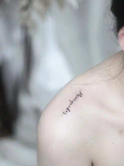 清新北京纹身月亮是独一无二的浪漫