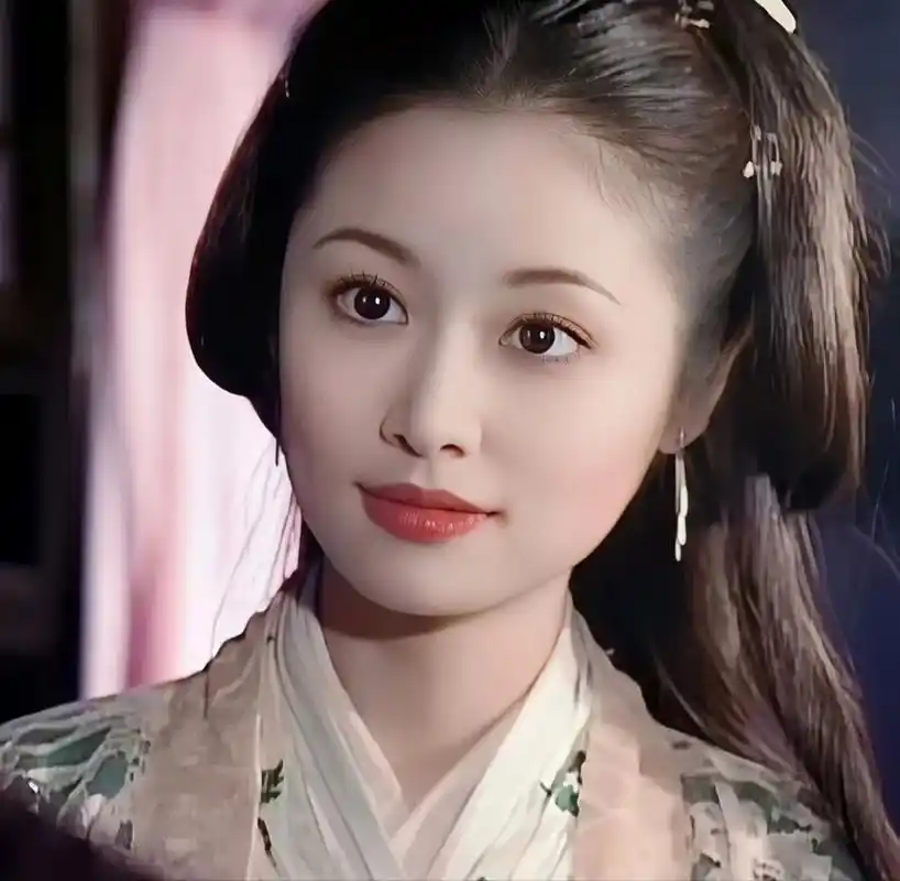以前的古装剧妆造就是好看,林心如的古装也曾是一绝,眉目如画#年轻时