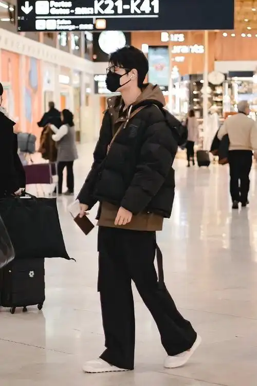 肖战北京飞上海