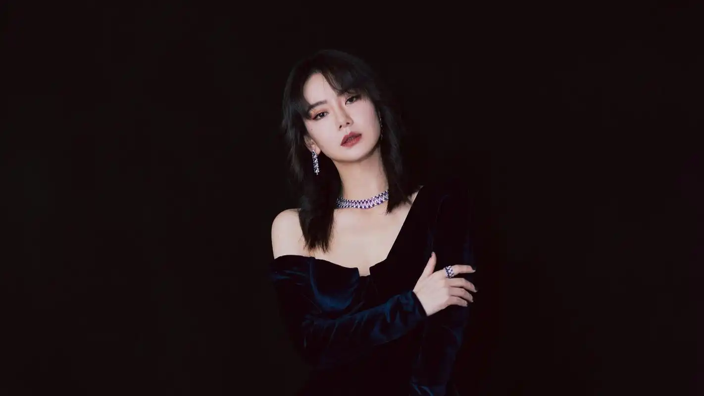 戚薇性感迷人写真桌面壁纸高清大图预览1920x1080_大陆明星下载_美桌