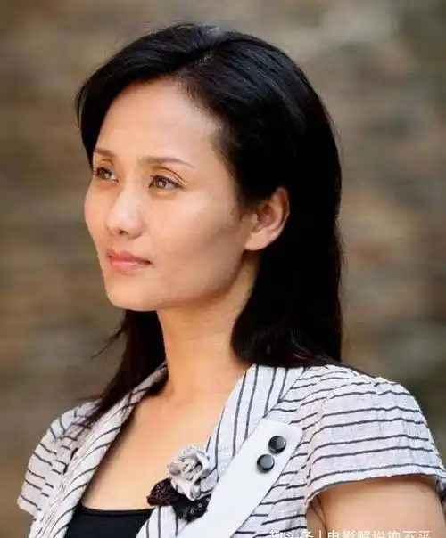 李颖_张翰_事业