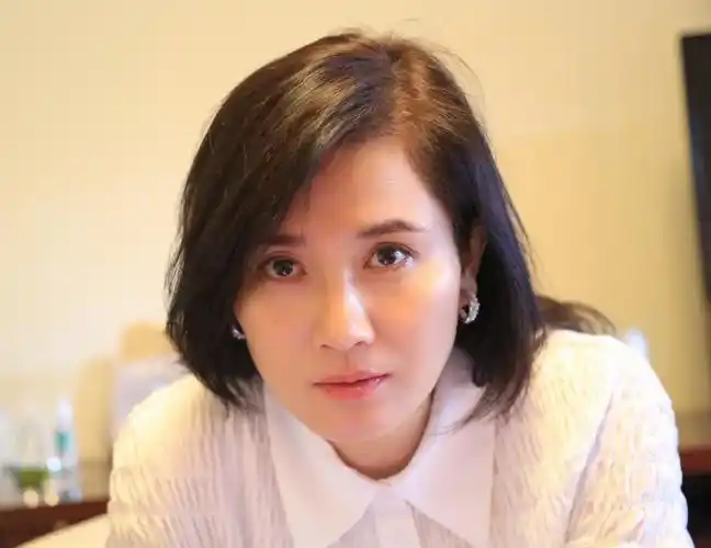 侯勇有钱变坏记三个妻子一个情人房子越换越大老婆越换越小