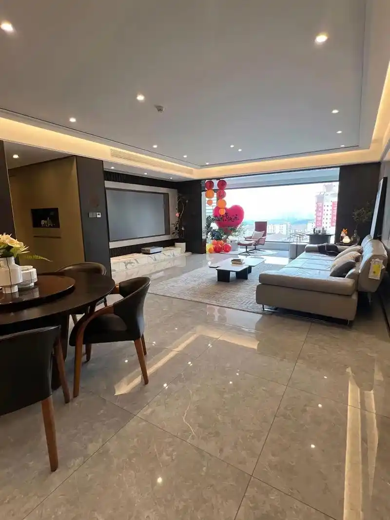 15万装出来的现代轻奢风格装修,130平的小家装出大平层的感觉!