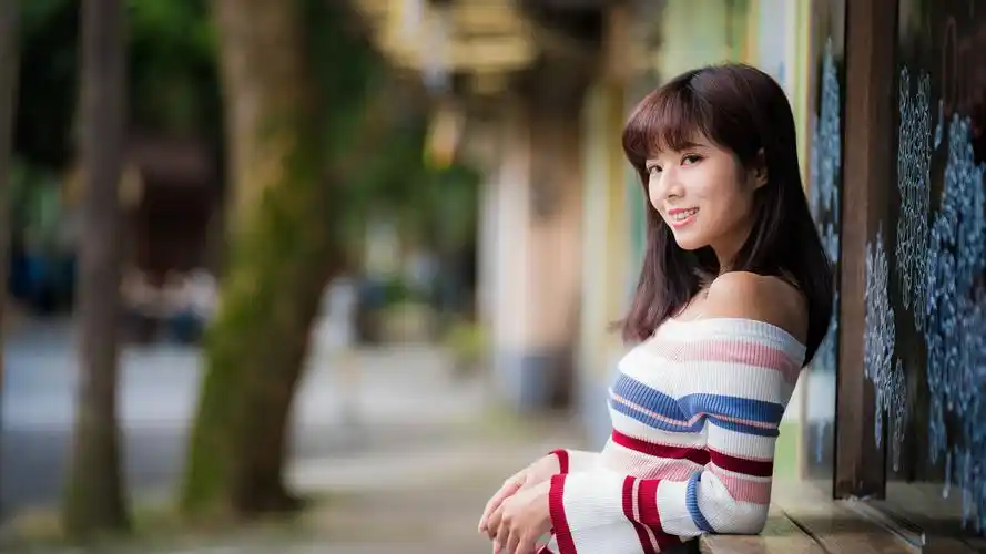 2020-06-16上传元气壁纸平台,清纯 美女壁纸【147】壁纸是一款电脑