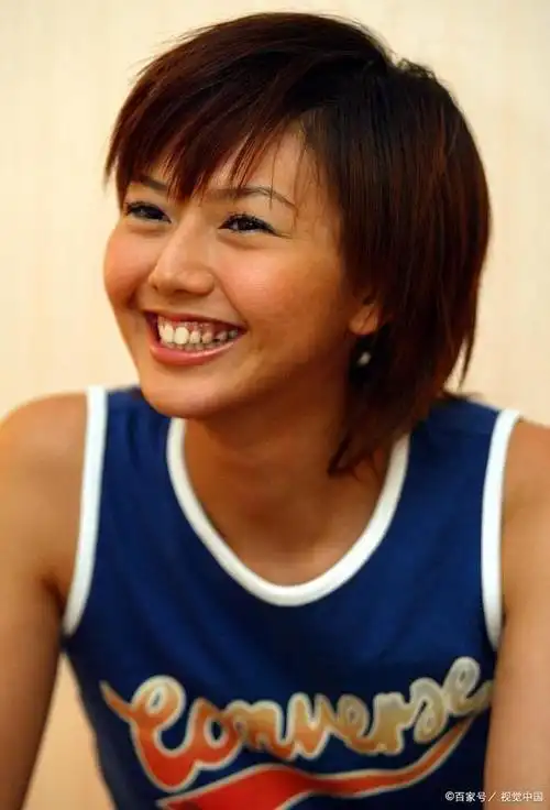 孙燕姿出道二十年,陪无数人度过了青春,直播首秀引发歌迷落泪