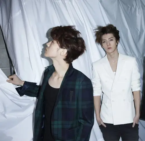 求鹿晗和吴世勋在exo活动期间很常见的这张图片的原图