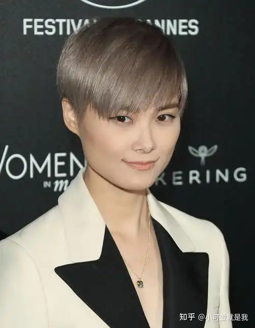 何晋龙解读李宇春凭什么成为中性风代表