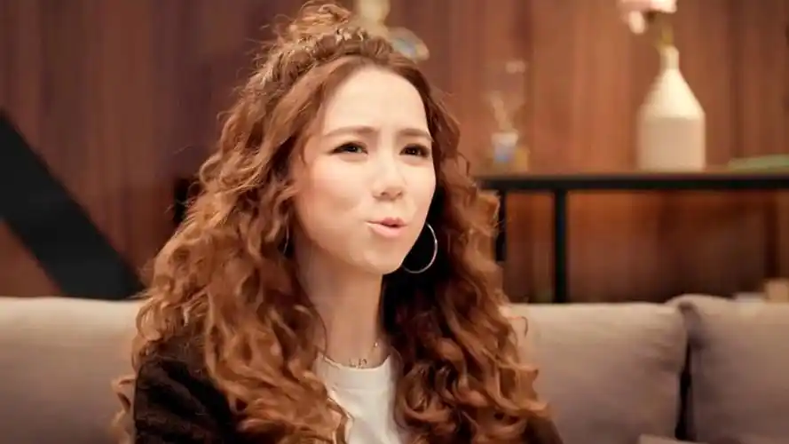 邓紫棋 超正的恋爱观,爱情是相互的,要好好生活,好好奋斗,互相鼓励