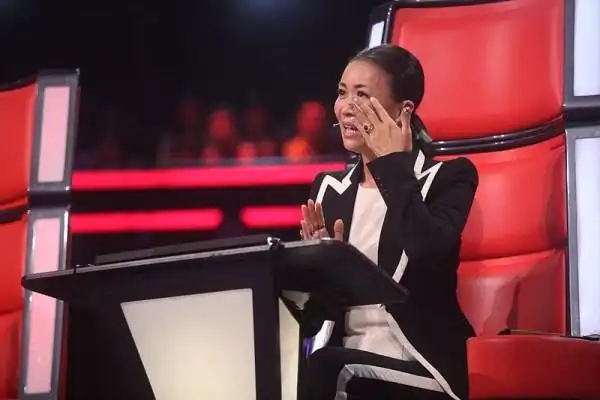 《中国好声音》汪峰与学员同台 那英感动落泪(图)