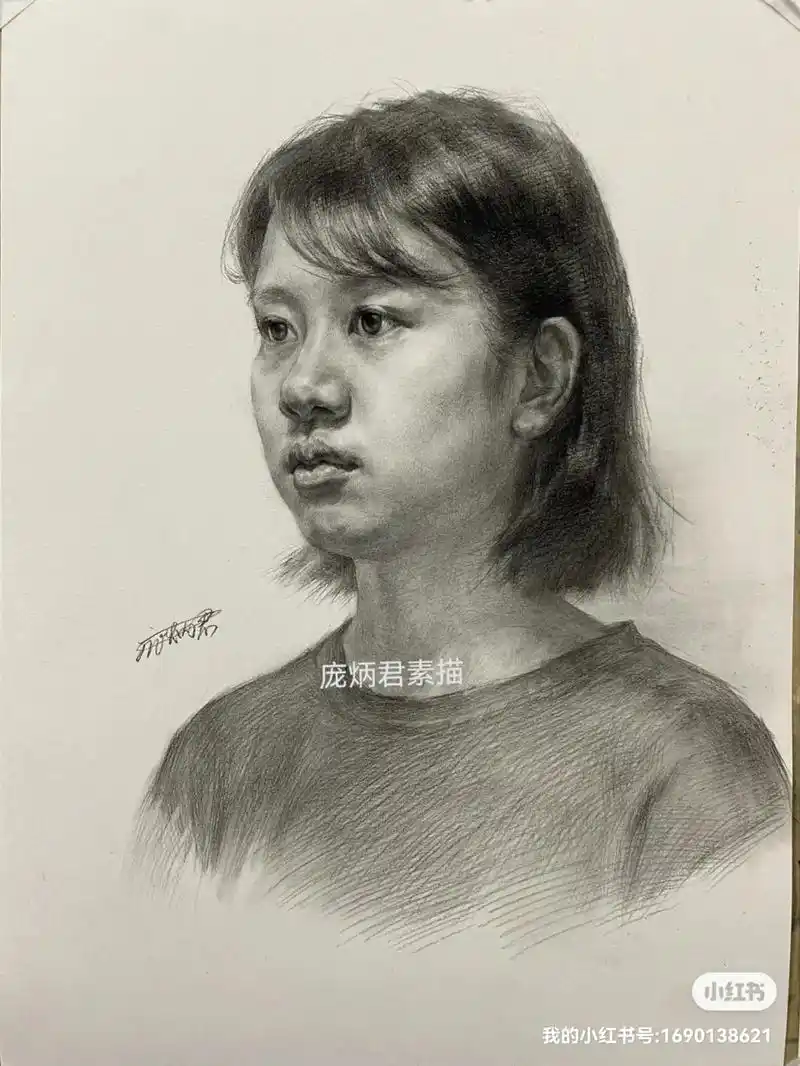 素描头像#素描女青年#素描人物 #素描 #人物素描 #人像 - 兑趑