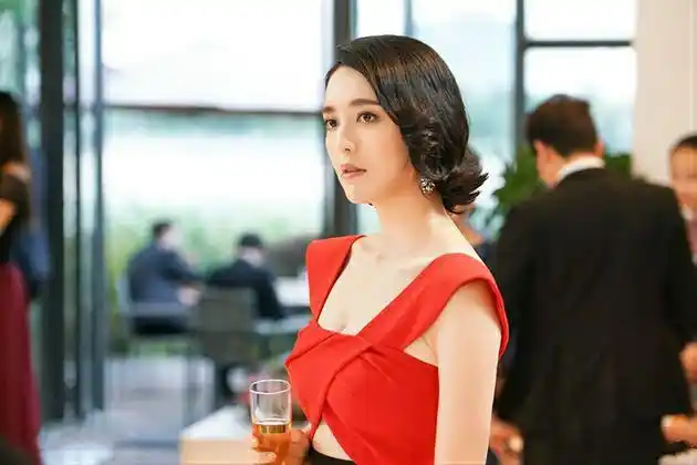 完美收官!吕佳容《风光大嫁》成暑期档黑马