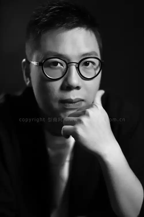 深圳年轻室内设计师的形象照