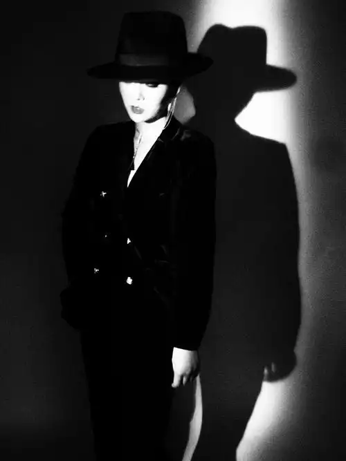 黑白艺术照时尚写真