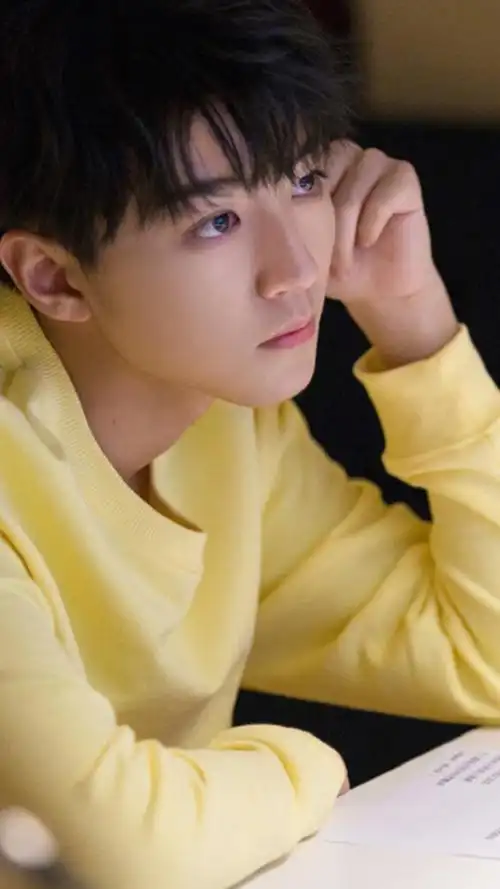 小鲜肉王俊凯帅气写真,高清图片,手机锁屏桌面-壁纸族