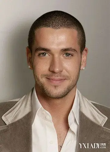 【图】盘点平头帅哥图片 五大误区教你轻松选择适合自己的发型