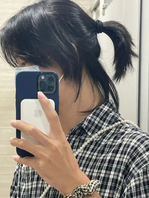 这算是武士头嘛,头发不扎有点像鲻鱼头诶