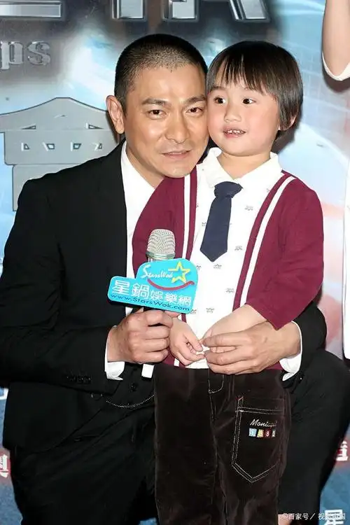 刘德华有几个儿子