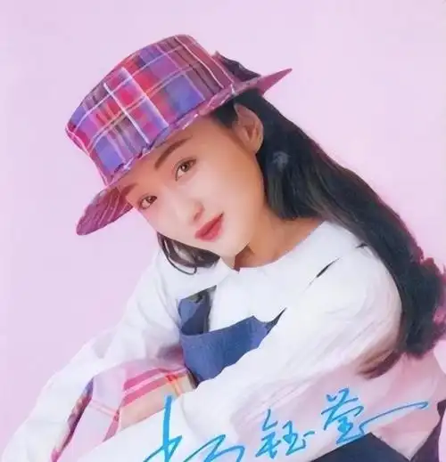 赖文峰出狱后娶小23岁娇妻,素颜照胜前任杨钰莹