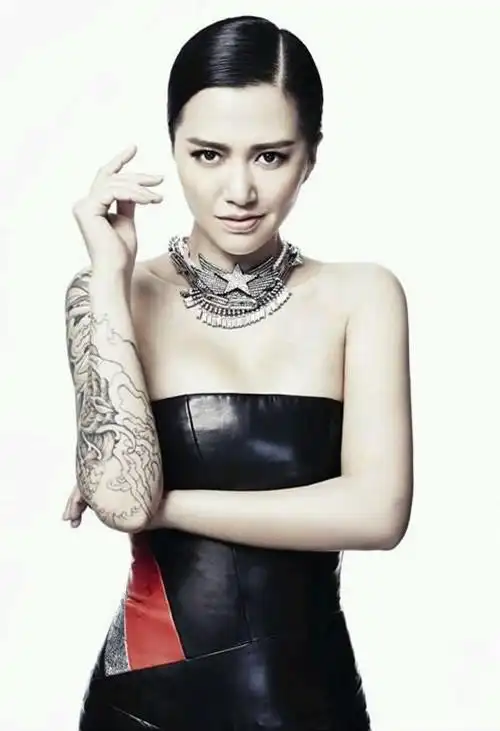 谭维维作为与美息息相关的医美行业,随着社会的进步,大众对美的包容度