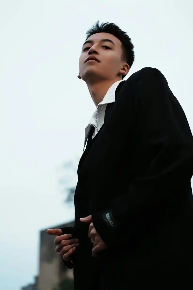 抽烟的照片会被限流,就给朋友们看看吧!#金牛座 #氛围感 # - 抖音