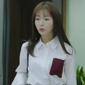 正青春章小鱼吴谨言同款白色拼接衬衫时尚百搭简约休闲女私人定制