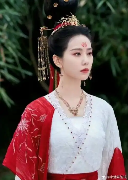 看刘诗诗古装会不经意挺起背##刘诗诗古装体态太好了吧