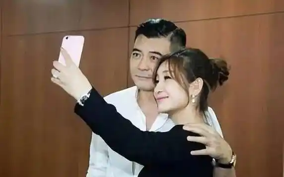 看看王新军前妻的儿子再看下他现任儿子网友原生家庭很重要