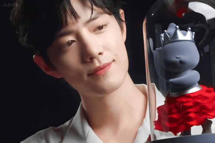 有种心动叫肖战的笑容杀,分分钟融化掉你的心,太治愈了