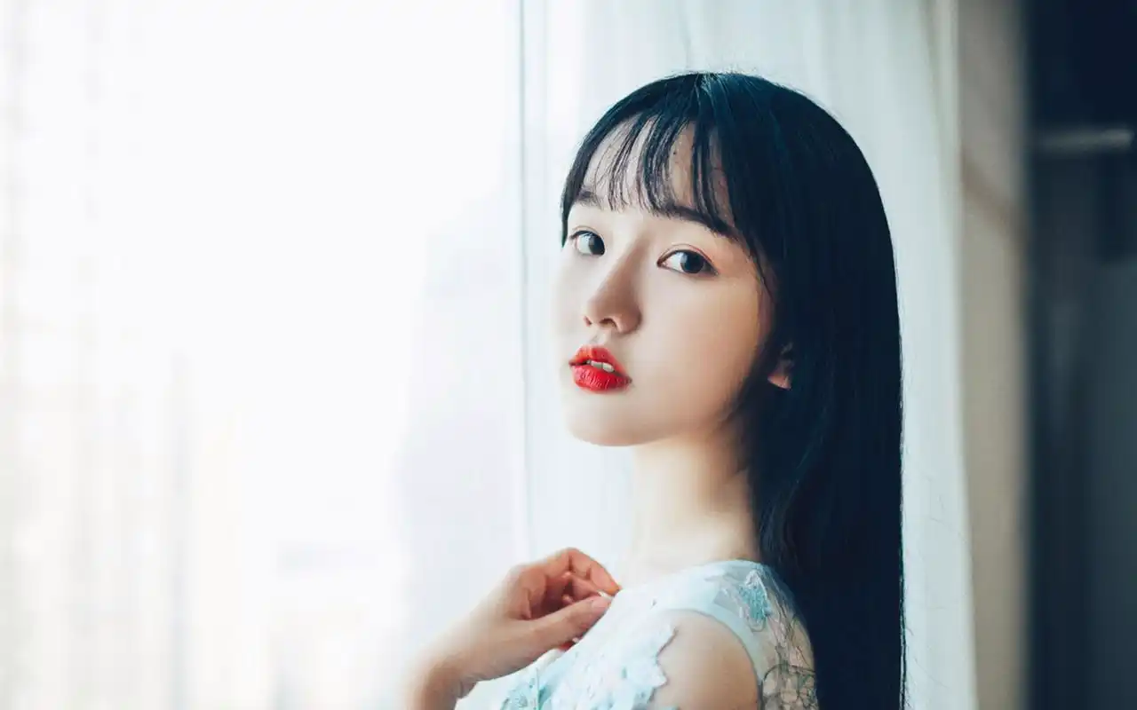 气质长发性感美女唯美长裙写真电脑桌面壁纸高清下载