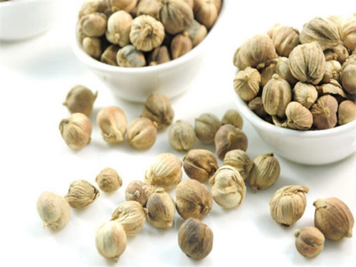 稳定,即使储藏很好,也常易丧失其特有之香味,一般可作成芳香酊或醑剂