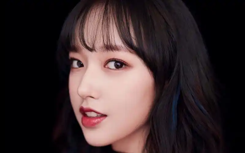 【宇宙少女】清纯又带着一丝性感的小奶潇_哔哩哔哩_bilibili