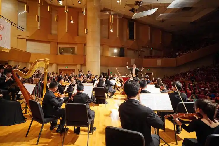 《天堂电影院》中国爱乐青少年交响乐团首次公开展演,指挥夏小汤