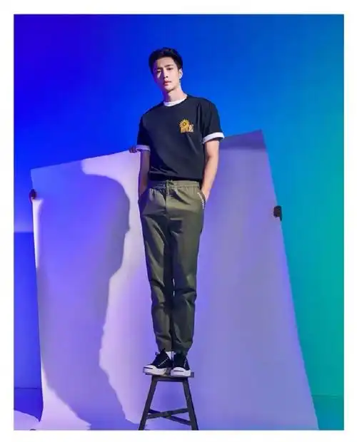 张艺兴[超话]##张艺兴代言匡威