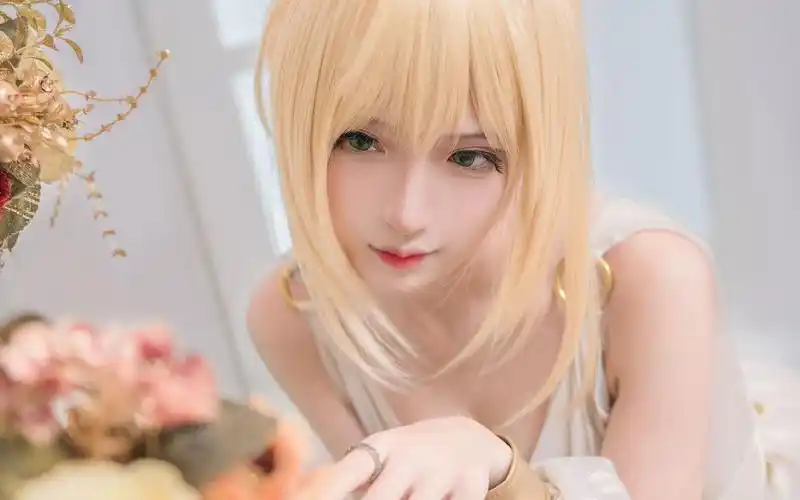 知名主播腐团儿性感cos写真