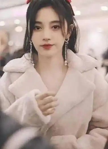 鞠婧祎深夜公开"卸妆照",0点删除,这素颜没几个人见过_大图_模式_质疑