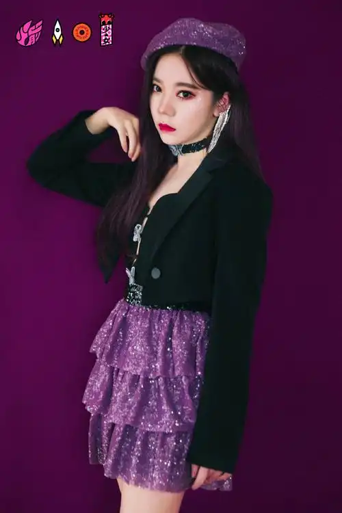 火箭少女101紫色系魅惑写真图片610