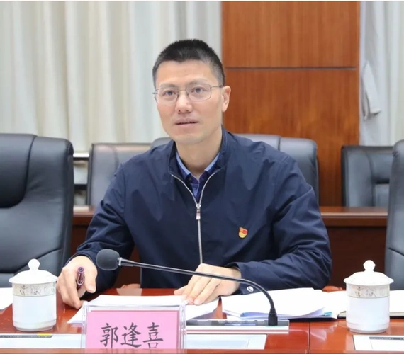 海口市秀英区委副书记政法委书记郭逢喜至秀英法院调研指导工作