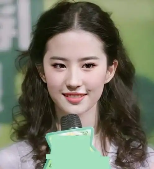 刘亦菲10张罕见神颜旧照若你都看过算我输