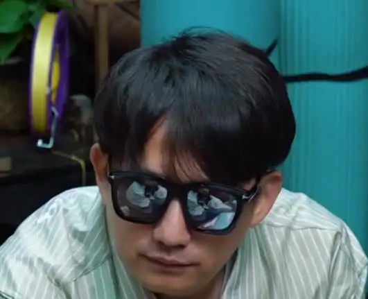 向往3为何黄磊总爱晚上在屋里戴墨镜原因只有何老师才懂