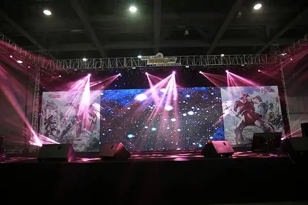 精彩的舞台活动全程直播,现场刺激挑战,有趣的镜头记录,为广大虎牙