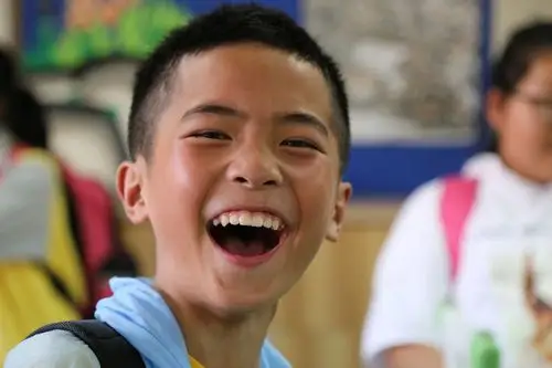 微笑是有感染力的