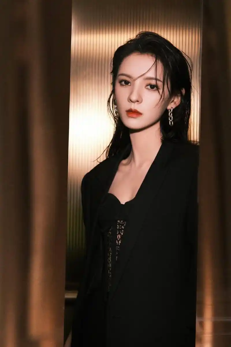 张予曦高清壁纸头像(二十八)[鼓掌]